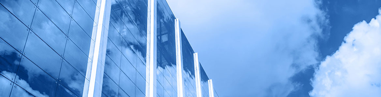 buildings window reflection of the cloudy sky